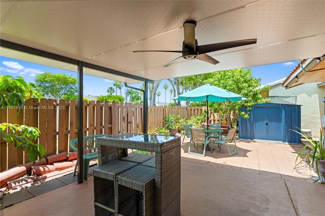17320 NW 66th Pl, Hialeah, FL 33015