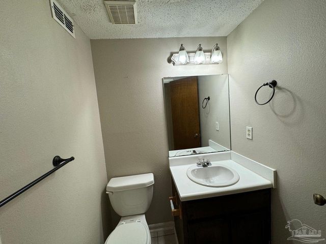 1017 Great Oaks Dr, Gulf Breeze, FL 32563