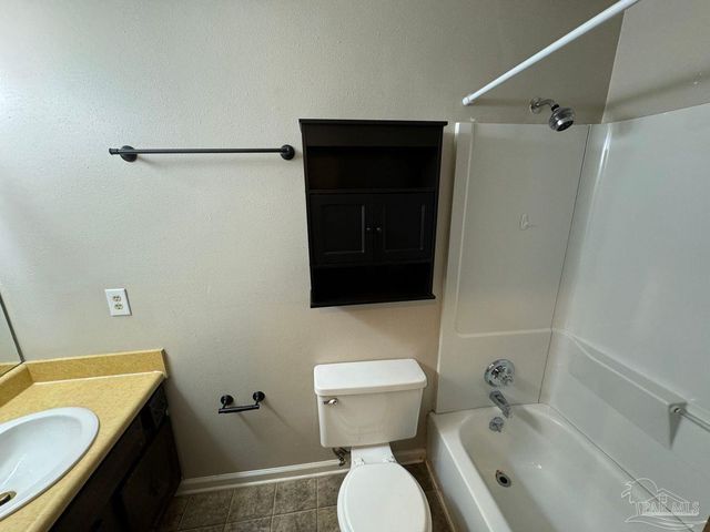 1017 Great Oaks Dr, Gulf Breeze, FL 32563