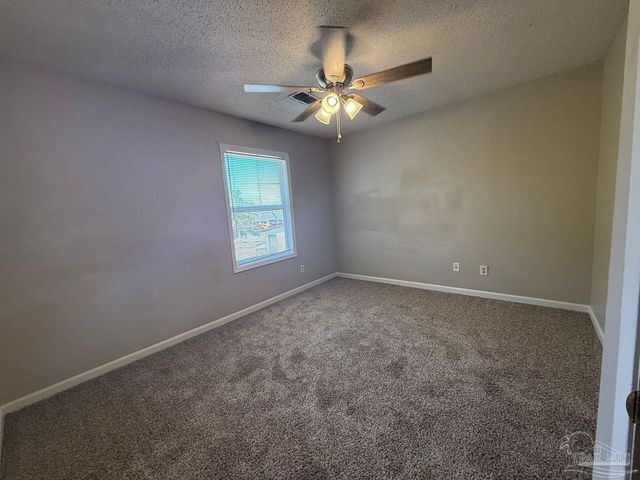 1017 Great Oaks Dr, Gulf Breeze, FL 32563