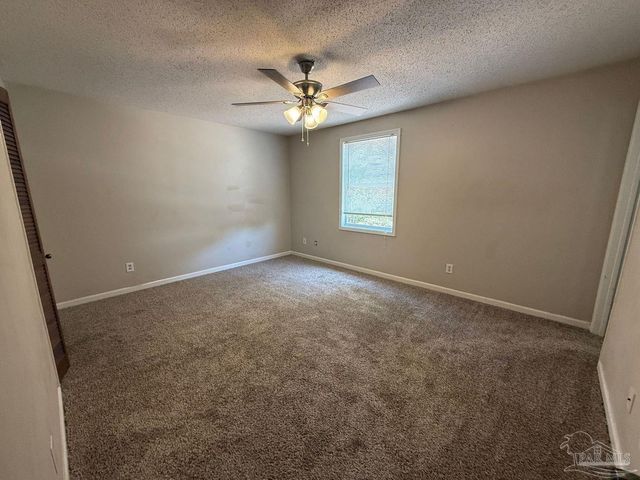 1017 Great Oaks Dr, Gulf Breeze, FL 32563