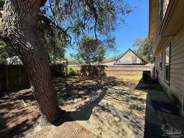 1017 Great Oaks Dr, Gulf Breeze, FL 32563