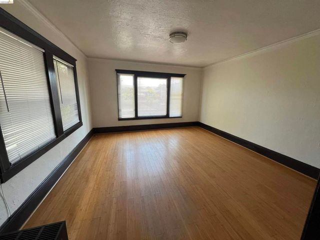 1727 ALCATRAZ AVE, Berkeley, CA 94703