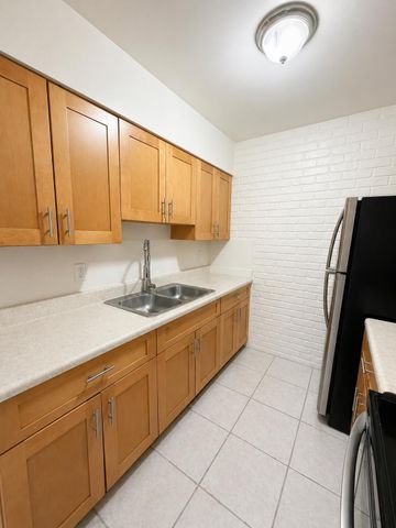 4151 NW 30TH Terrace 3, Lauderdale Lakes, FL 33309