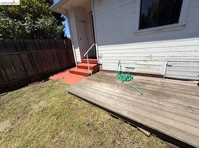 3212 Esmond Ave, Richmond, CA 94804