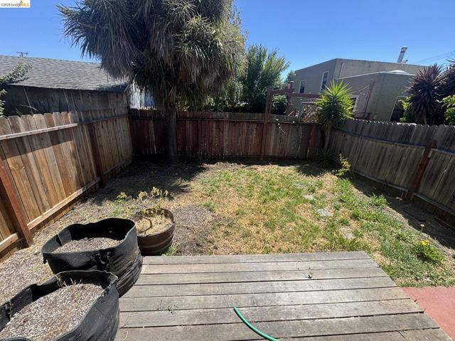 3212 Esmond Ave, Richmond, CA 94804