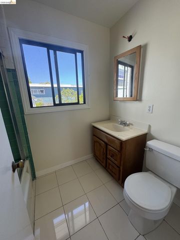 3212 Esmond Ave, Richmond, CA 94804
