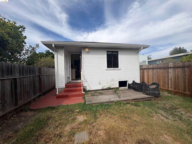 3212 Esmond Ave, Richmond, CA 94804