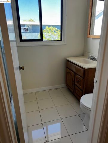 3212 Esmond Ave, Richmond, CA 94804