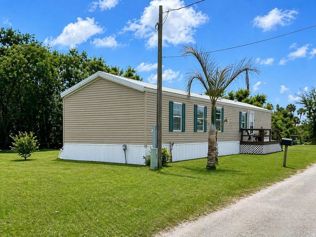 1905 SE 8th Avenue, Okeechobee, FL 34974