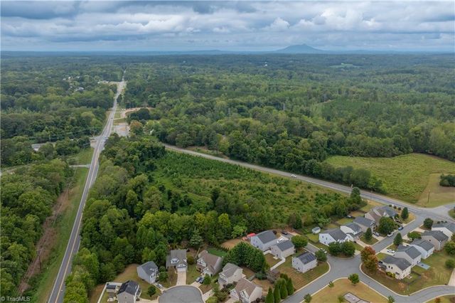 6009 Accord Court, Pfafftown, NC 27040