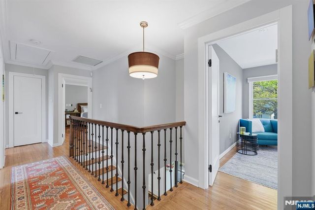 38 Trautwein Crescent, Closter, NJ 07624