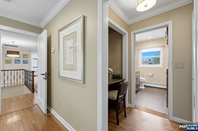 38 Trautwein Crescent, Closter, NJ 07624