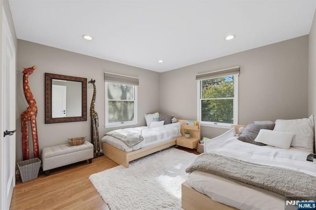 38 Trautwein Crescent, Closter, NJ 07624