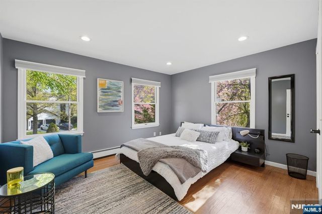 38 Trautwein Crescent, Closter, NJ 07624