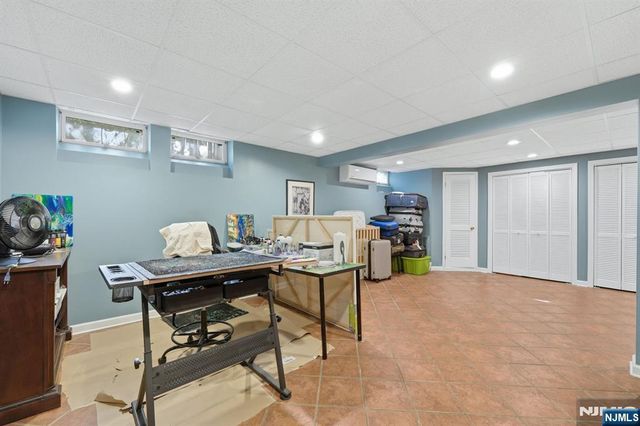 38 Trautwein Crescent, Closter, NJ 07624