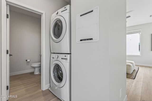 2601 E CLARENDON Avenue 2, Phoenix, AZ 85016