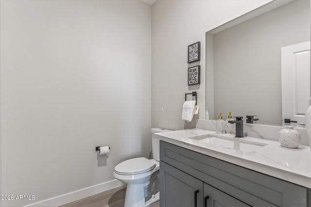 2601 E CLARENDON Avenue 2, Phoenix, AZ 85016