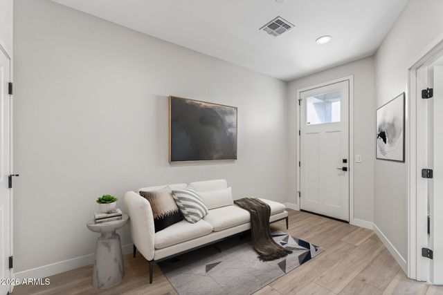 2601 E CLARENDON Avenue 2, Phoenix, AZ 85016