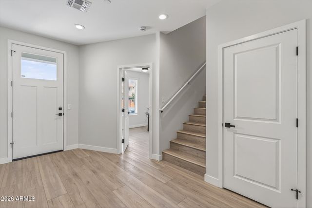 2601 E CLARENDON Avenue 2, Phoenix, AZ 85016