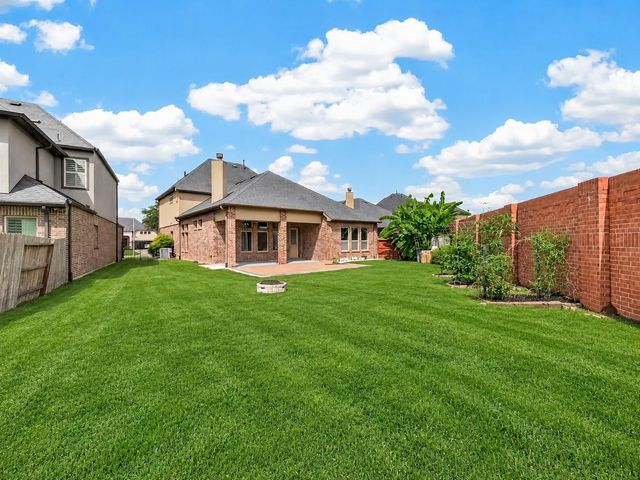 5247 Pickford Grove, Sugar Land, TX 77479