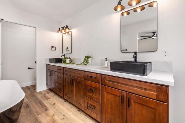 7413 Rowena, San Diego, CA 92119