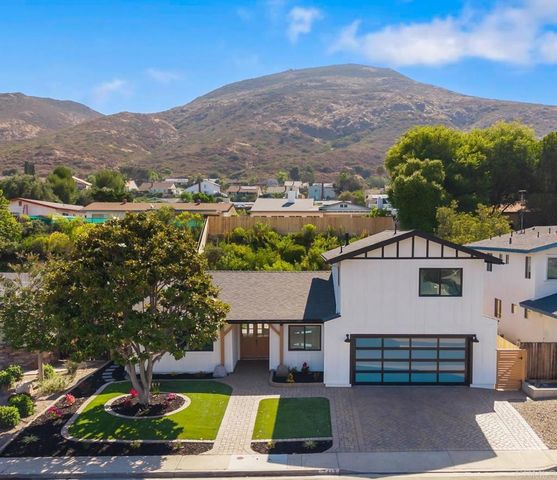 7413 Rowena, San Diego, CA 92119