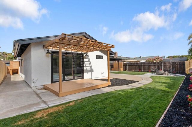 7413 Rowena, San Diego, CA 92119