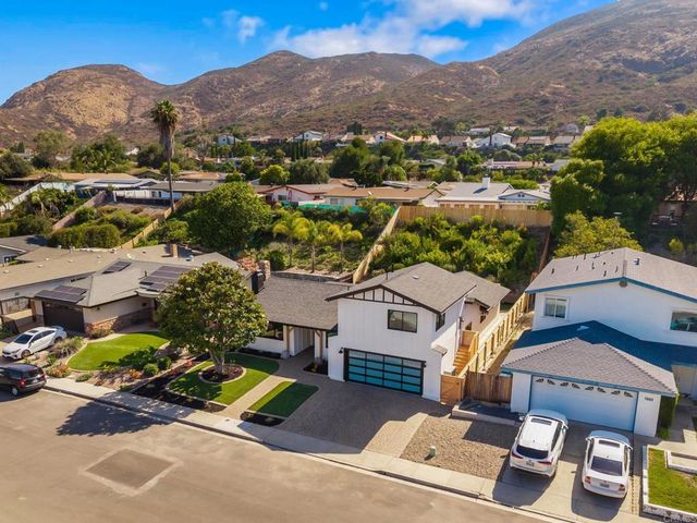 7413 Rowena, San Diego, CA 92119