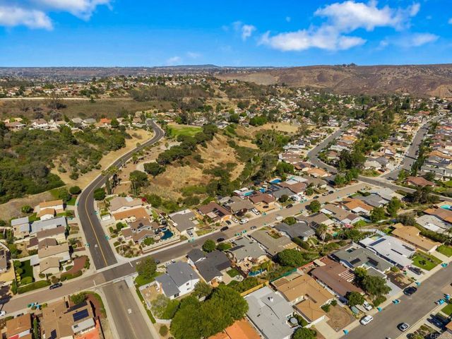 7413 Rowena, San Diego, CA 92119