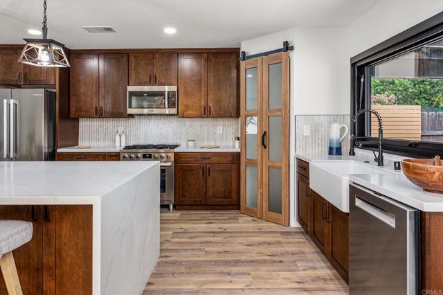 7413 Rowena, San Diego, CA 92119