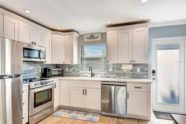 5830 MIDNIGHT PASS ROAD 61, Sarasota, FL 34242