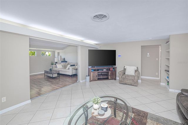 209 DEERFIELD AVENUE NE, Port Charlotte, FL 33952