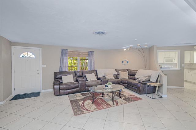 209 DEERFIELD AVENUE NE, Port Charlotte, FL 33952