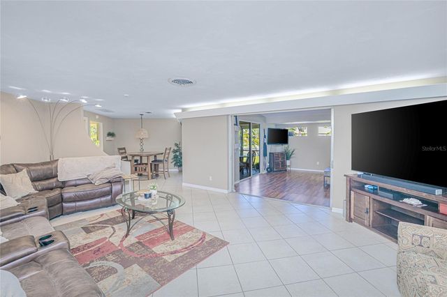 209 DEERFIELD AVENUE NE, Port Charlotte, FL 33952