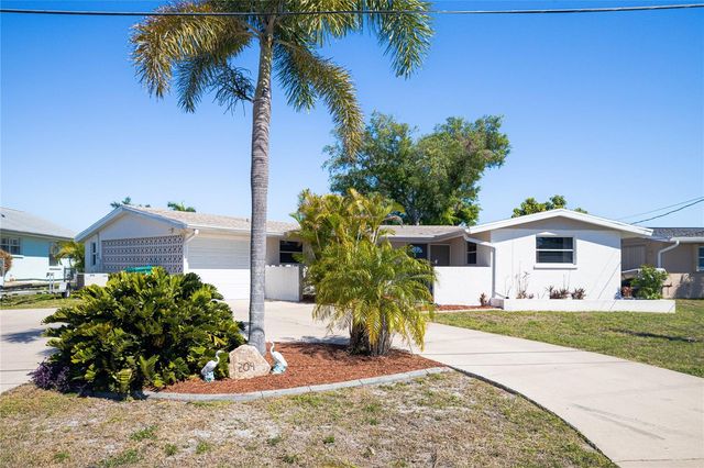 209 DEERFIELD AVENUE NE, Port Charlotte, FL 33952