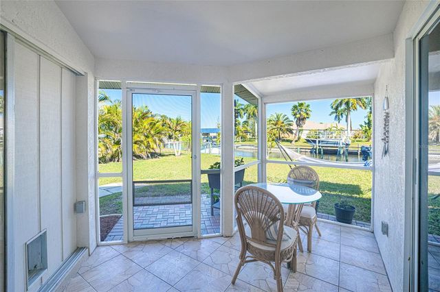 209 DEERFIELD AVENUE NE, Port Charlotte, FL 33952