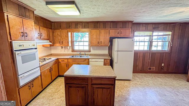409 Dora Street, Griffin, GA 30223
