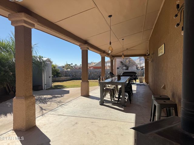 4621 Esparza Lane, El Paso, TX 79934