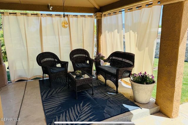 4621 Esparza Lane, El Paso, TX 79934