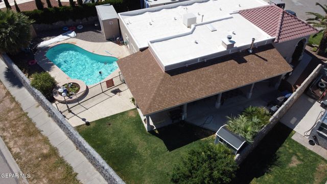 4621 Esparza Lane, El Paso, TX 79934