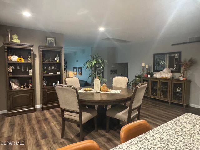 4621 Esparza Lane, El Paso, TX 79934