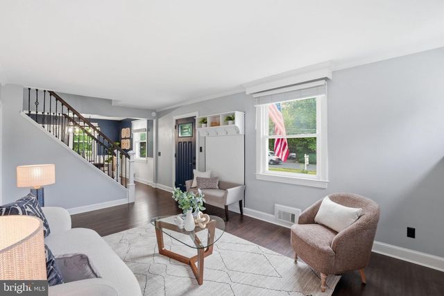 3322 HOLLOMAN RD, Falls Church, VA 22042