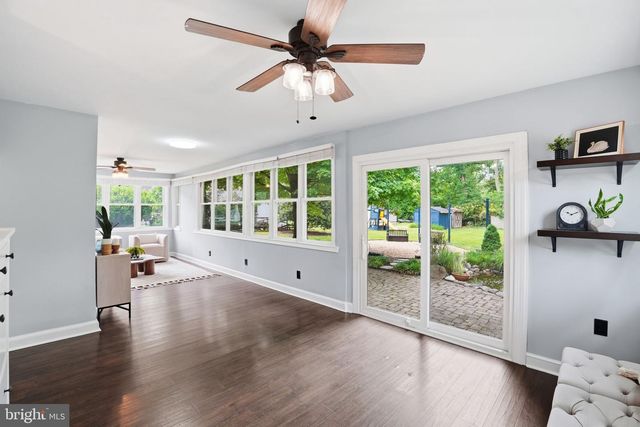 3322 HOLLOMAN RD, Falls Church, VA 22042