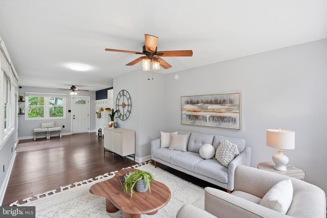 3322 HOLLOMAN RD, Falls Church, VA 22042