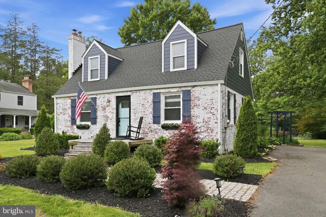 3322 HOLLOMAN RD, Falls Church, VA 22042