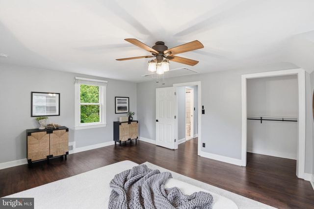 3322 HOLLOMAN RD, Falls Church, VA 22042