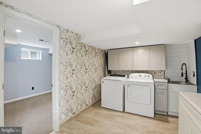 3322 HOLLOMAN RD, Falls Church, VA 22042