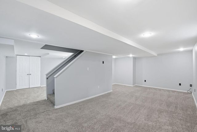 3322 HOLLOMAN RD, Falls Church, VA 22042