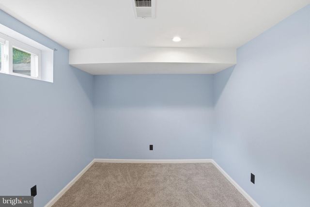 3322 HOLLOMAN RD, Falls Church, VA 22042